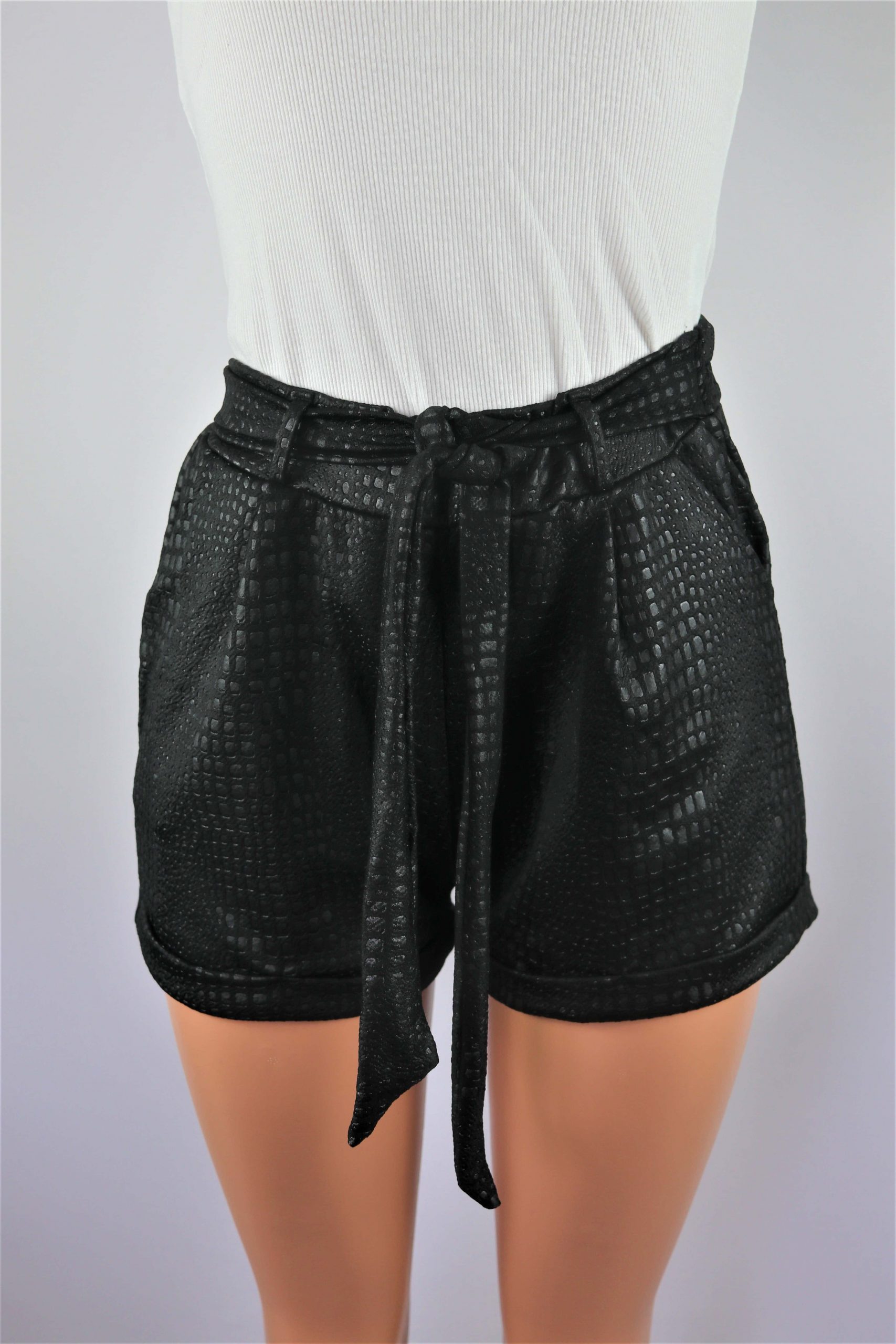 Oversize Shorts: Your Guide To Effortless Style And All-Day Comfort