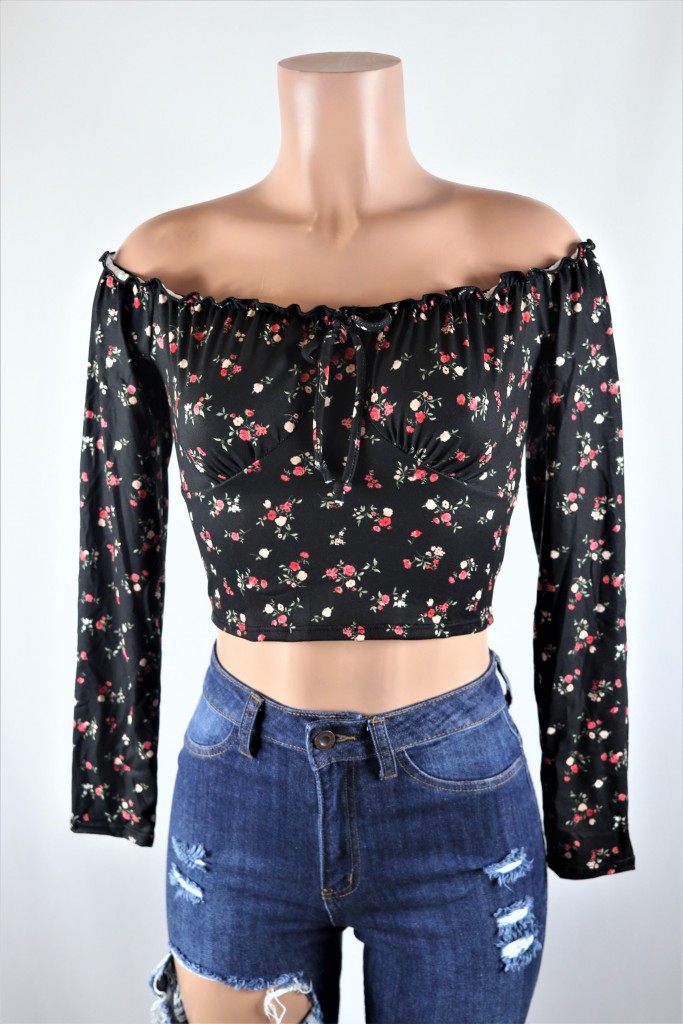 Zara off discount shoulder crop top